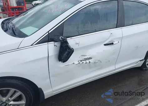 2017 Hyundai Sonata Se z USA, uszkodzony, nr VIN 5NPE24AF7HH556136